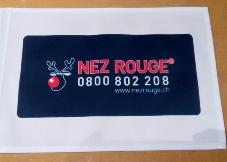 DRAPEAU-NEZ-ROUGE-1