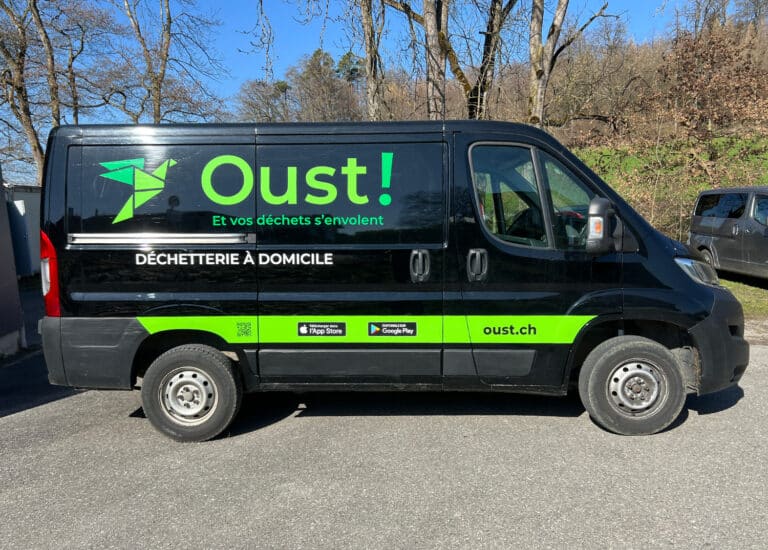 OUST---Vehicule